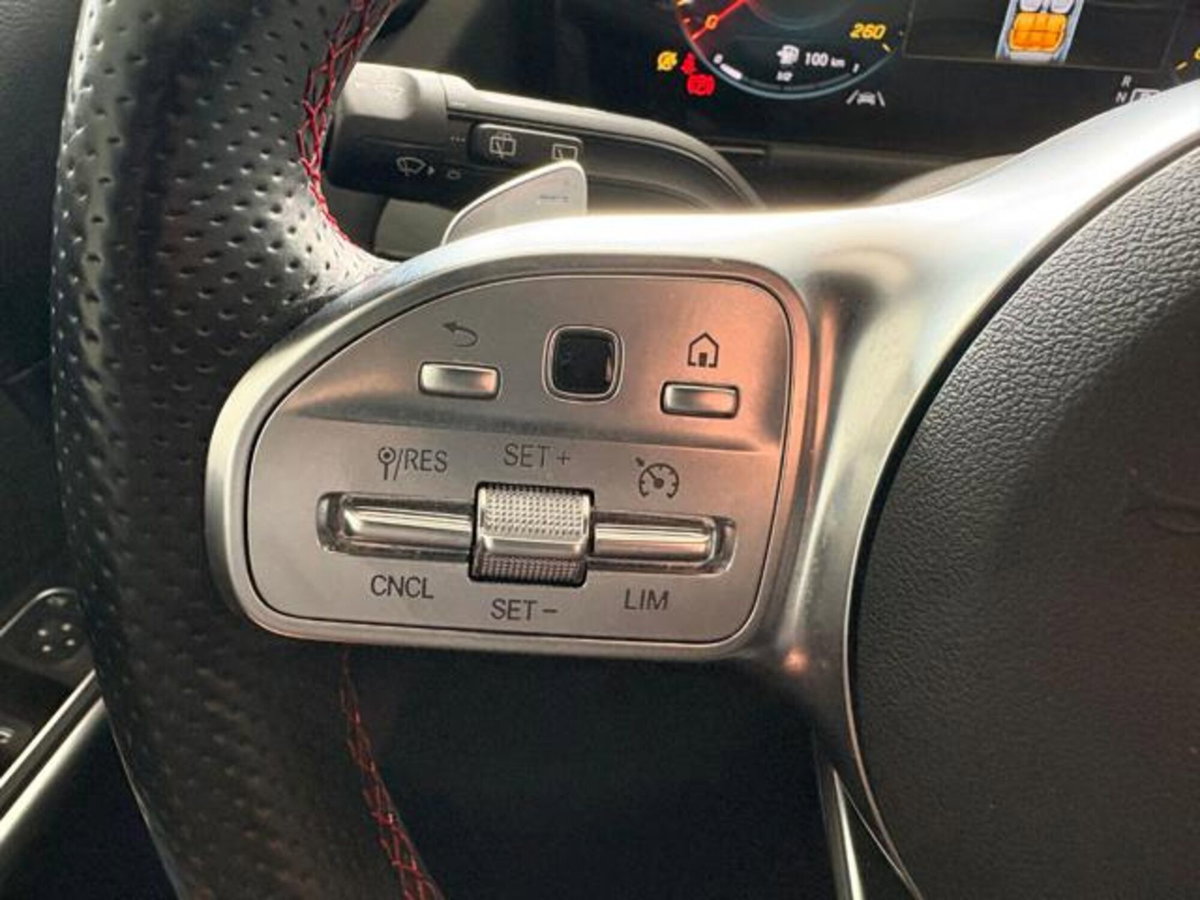 Mercedes-Benz GLA SUV 180 d AMG Line Premium Plus auto (17)