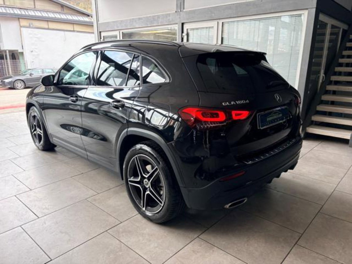 Mercedes-Benz GLA SUV 180 d AMG Line Premium Plus auto (7)