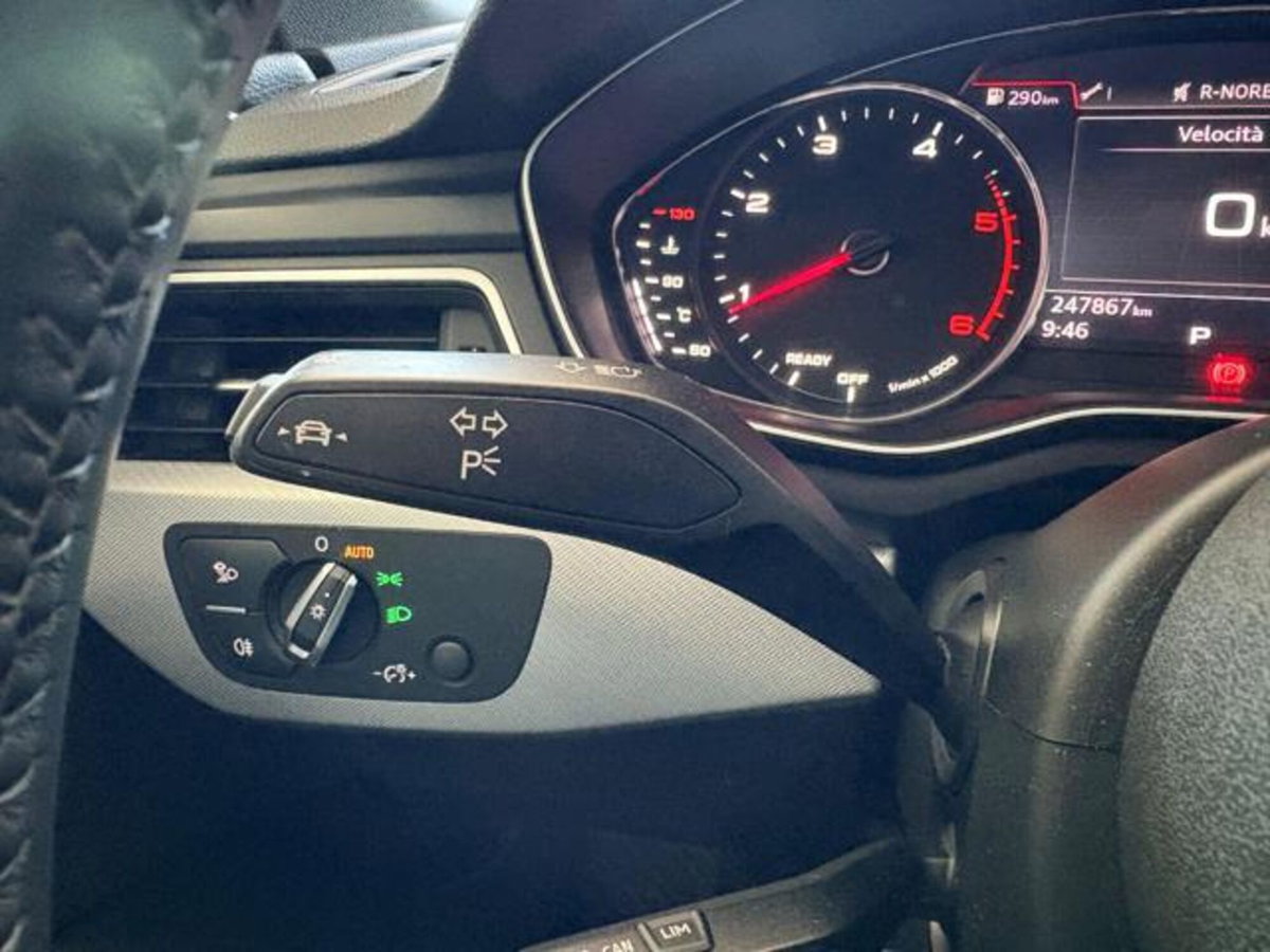Audi A4 Avant 2.0 TDI 150 CV S tronic S line edition (19)