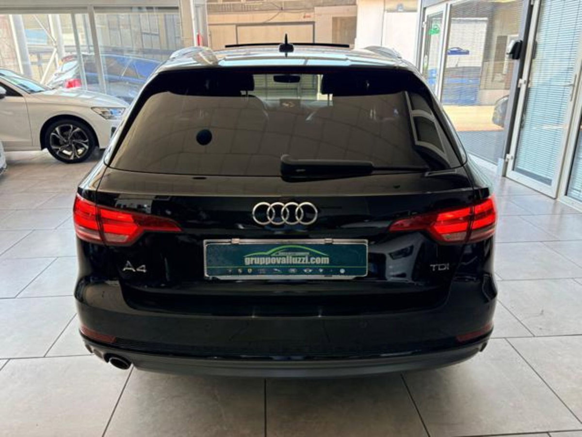 Audi A4 Avant 2.0 TDI 150 CV S tronic S line edition (6)