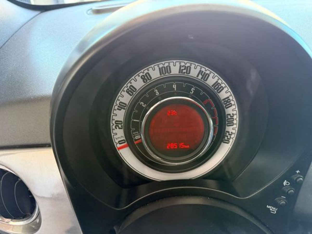 Fiat 500 1.0 Hybrid Red (8)