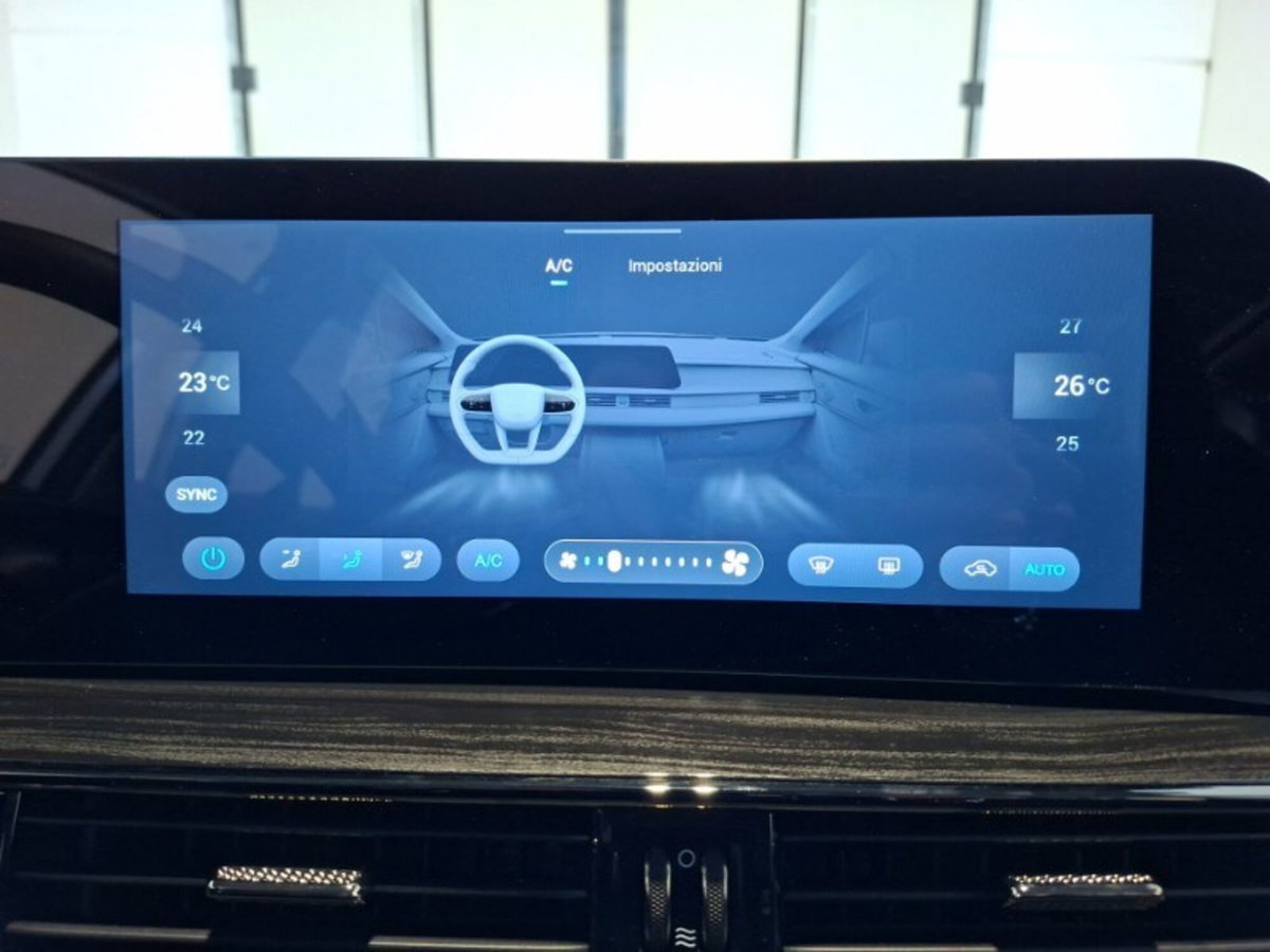 Omoda Omoda 5 SHS-H 1.5 tgdi hev Pure auto (17)