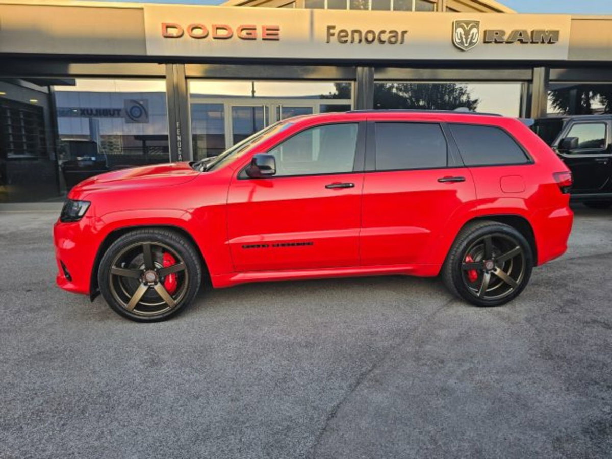 Jeep Grand Cherokee 6.4 V8 HEMI SRT (2)