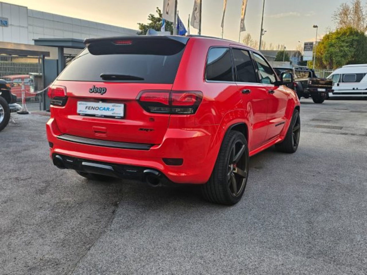 Jeep Grand Cherokee 6.4 V8 HEMI SRT (5)