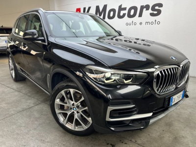 BMW X5 xDrive30d 48V xLine usata