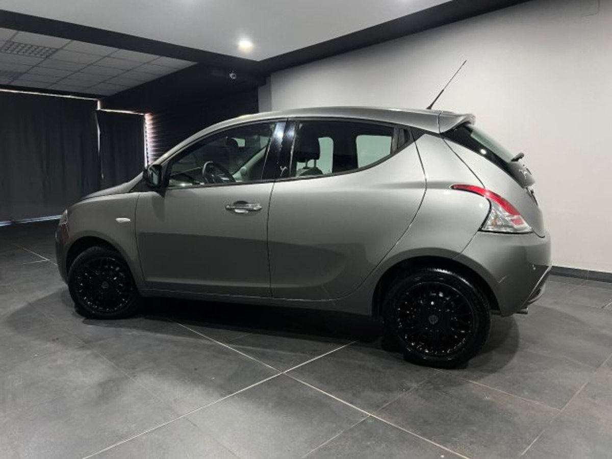 Lancia Ypsilon 1.3 MJT 16V 95 CV 5 porte S&S Gold (5)