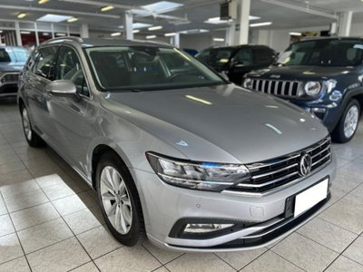 Volkswagen Passat Variant 2.0 TDI SCR EVO DSG Business usata