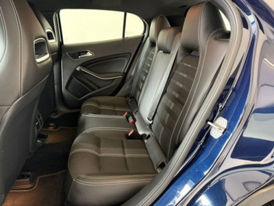 Mercedes-Benz GLA SUV 200 d Automatic Sport (17)
