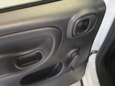 Fiat Panda 1.0 firefly hybrid s&s 70cv (12)