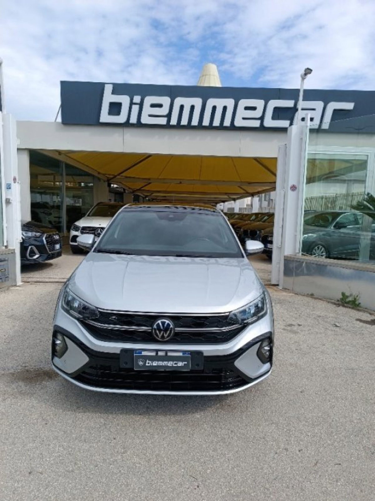 Volkswagen Taigo 1.0 TSI 110 CV DSG R-Line (3)