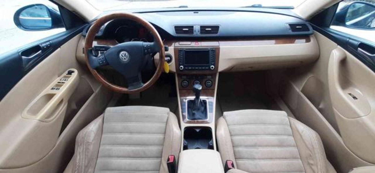 Volkswagen Passat Variant 2.0 16V TDI 4mot. Highline (18)