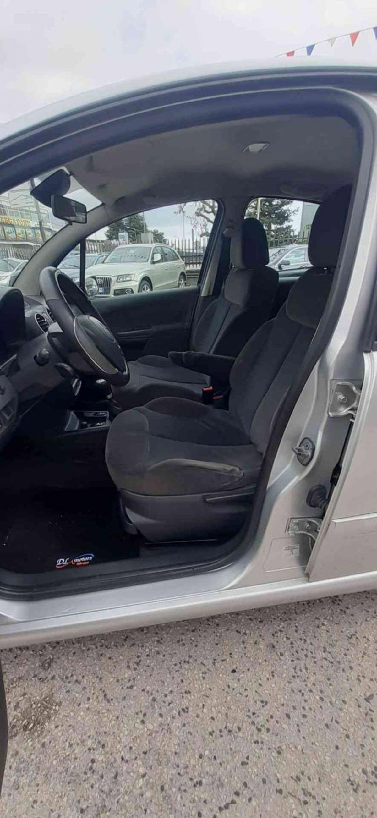 Citroen C3 1.4 HDi 70CV airdream Exclusive Style (11)