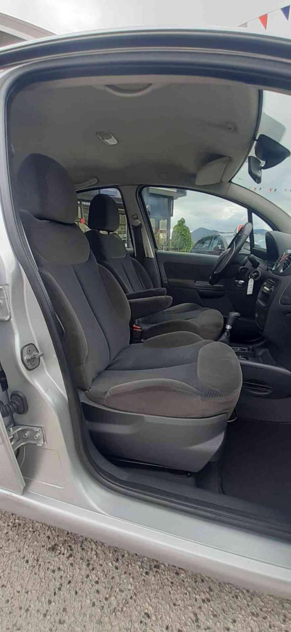 Citroen C3 1.4 HDi 70CV airdream Exclusive Style (16)