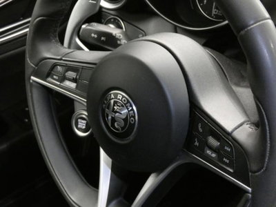 Alfa Romeo Giulia 2.2 Turbodiesel 180 CV AT8 Super (10)