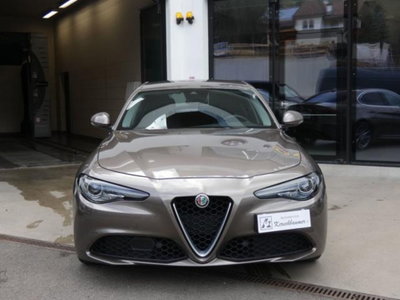 Alfa Romeo Giulia 2.2 Turbodiesel 180 CV AT8 Super (2)