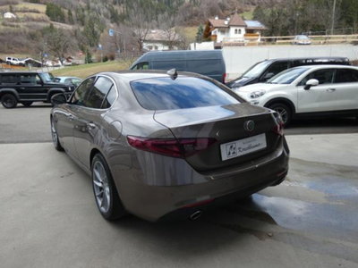 Alfa Romeo Giulia 2.2 Turbodiesel 180 CV AT8 Super (4)