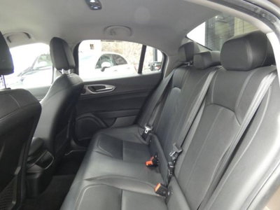Alfa Romeo Giulia 2.2 Turbodiesel 180 CV AT8 Super (7)