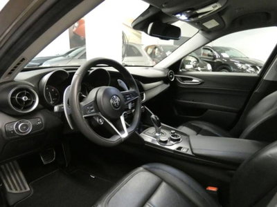 Alfa Romeo Giulia 2.2 Turbodiesel 180 CV AT8 Super (9)