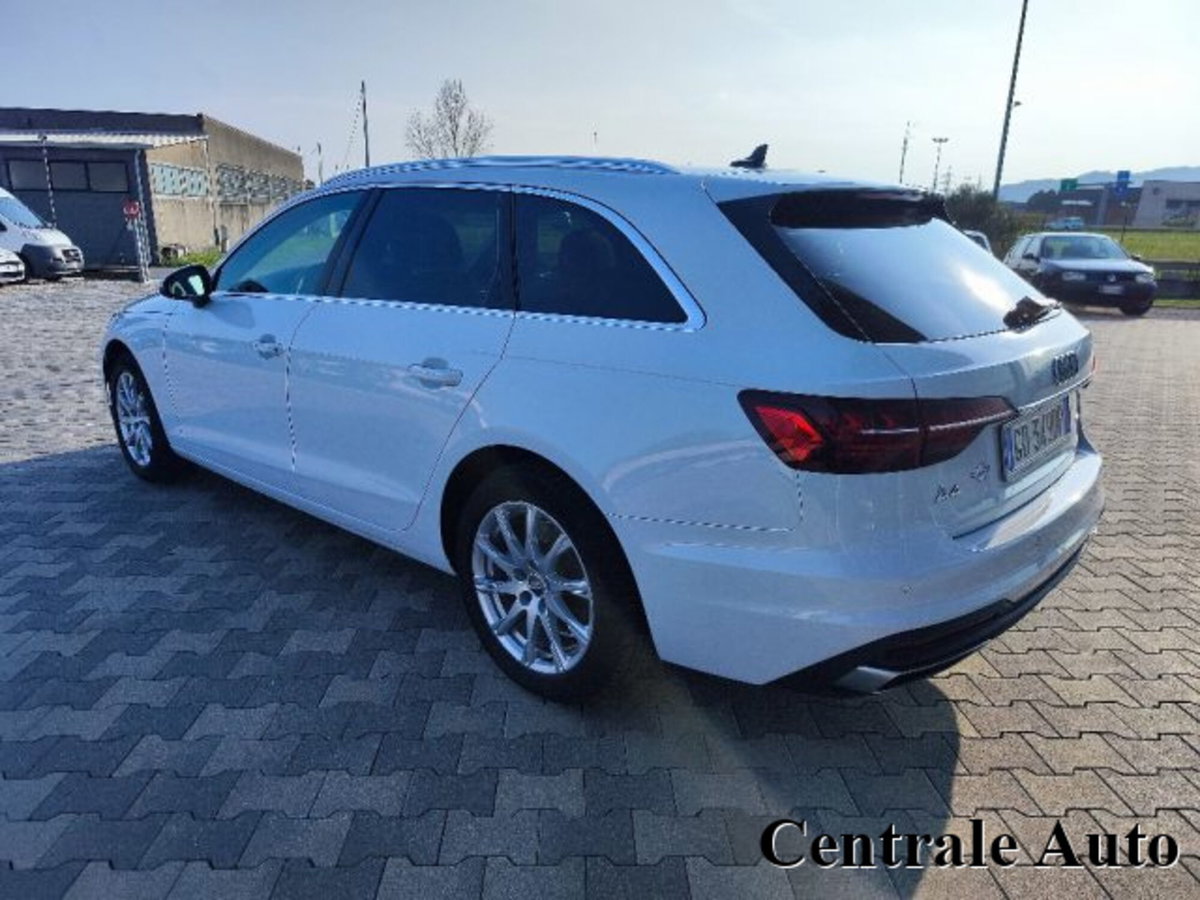 Audi A4 Avant 40 TDI quattro S tronic Business Advanced (4)