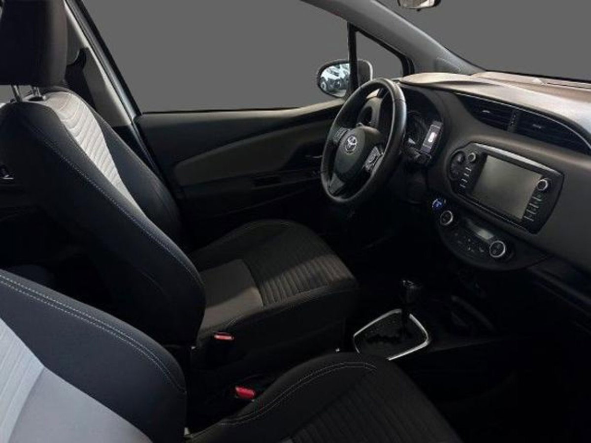 Toyota Yaris 1.5 Hybrid 5 porte Energy (2)