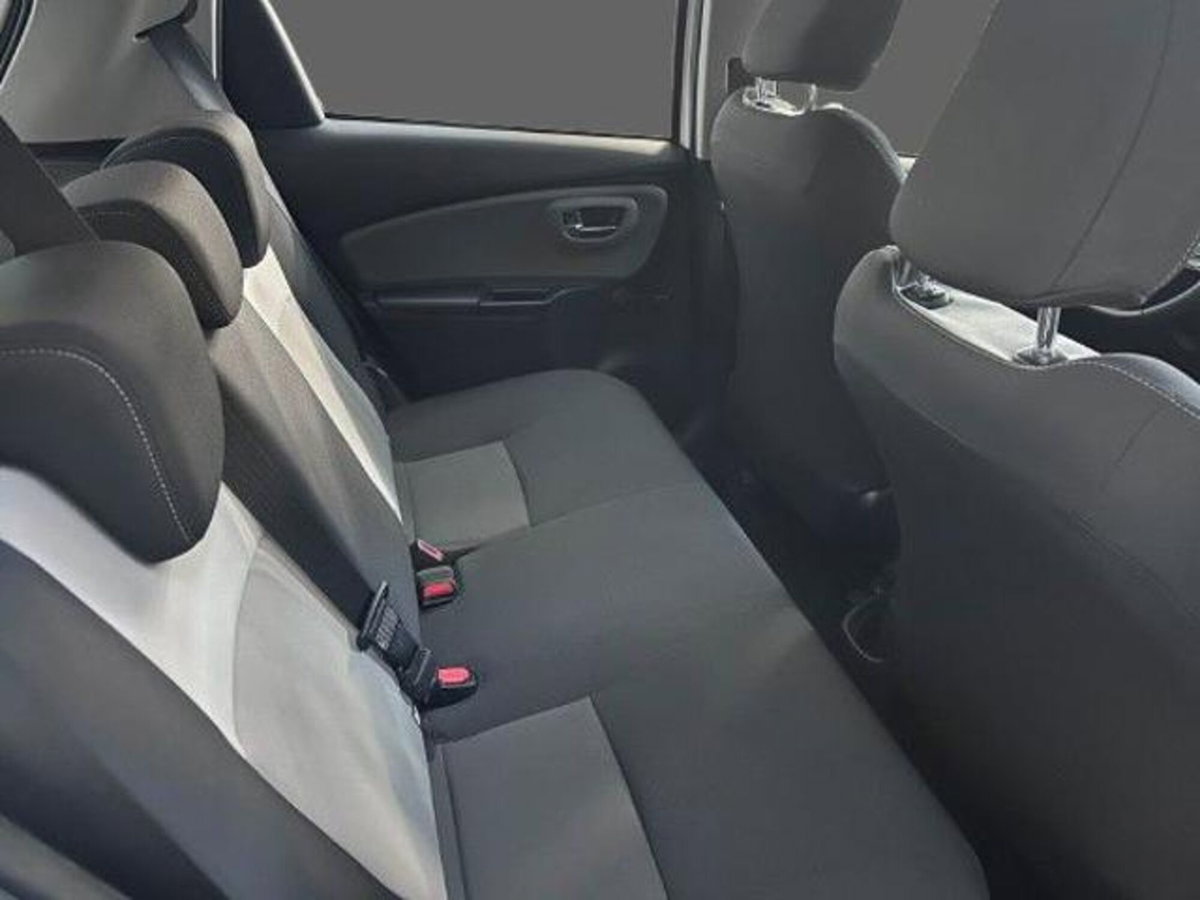 Toyota Yaris 1.5 Hybrid 5 porte Energy (3)