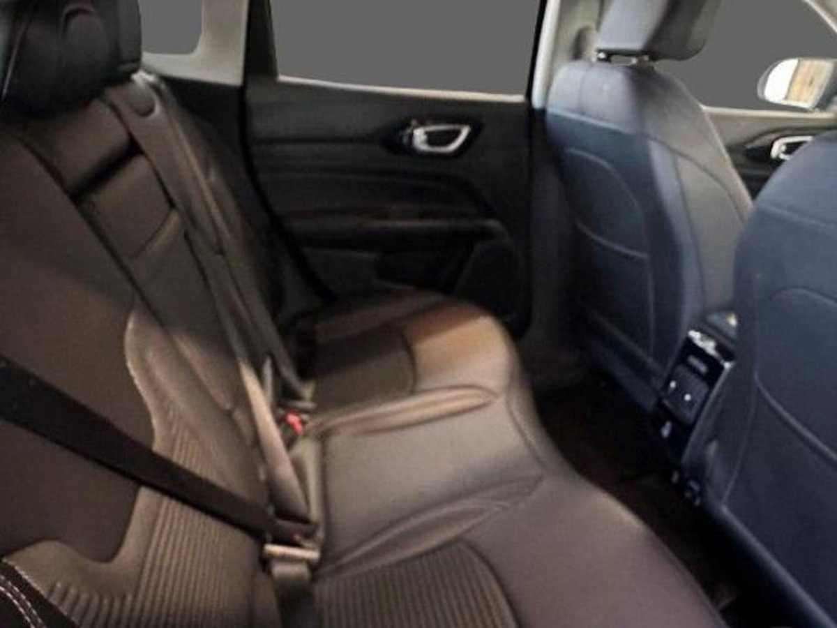 Jeep Compass 1.6 Multijet II 2WD Business (4)