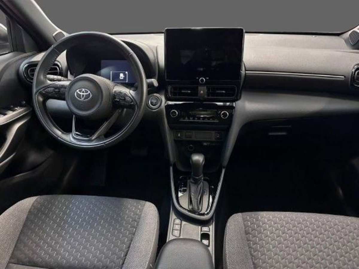 Toyota Yaris Cross 1.5h GR Sport Black Sky fwd 116cv e-cvt (5)
