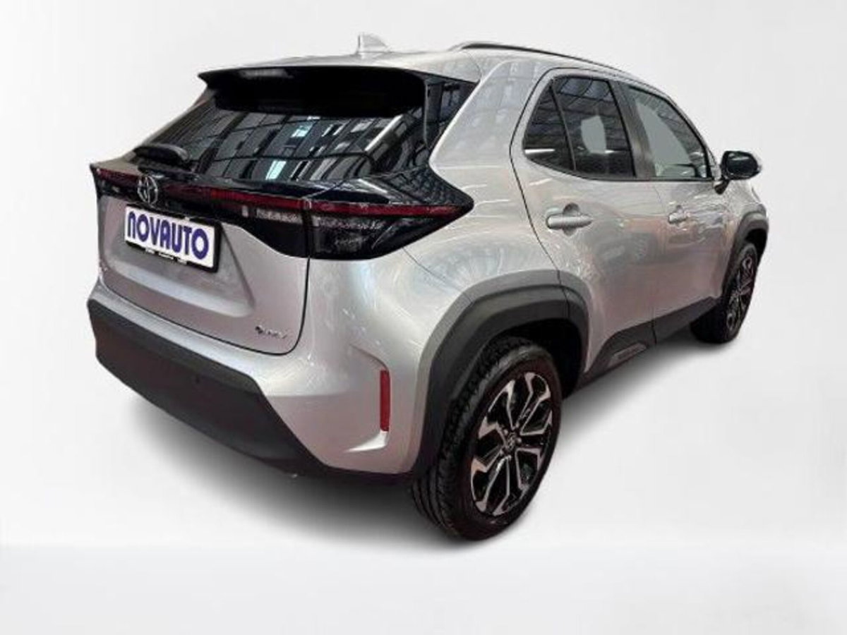 Toyota Yaris Cross 1.5h GR Sport Black Sky fwd 116cv e-cvt (6)