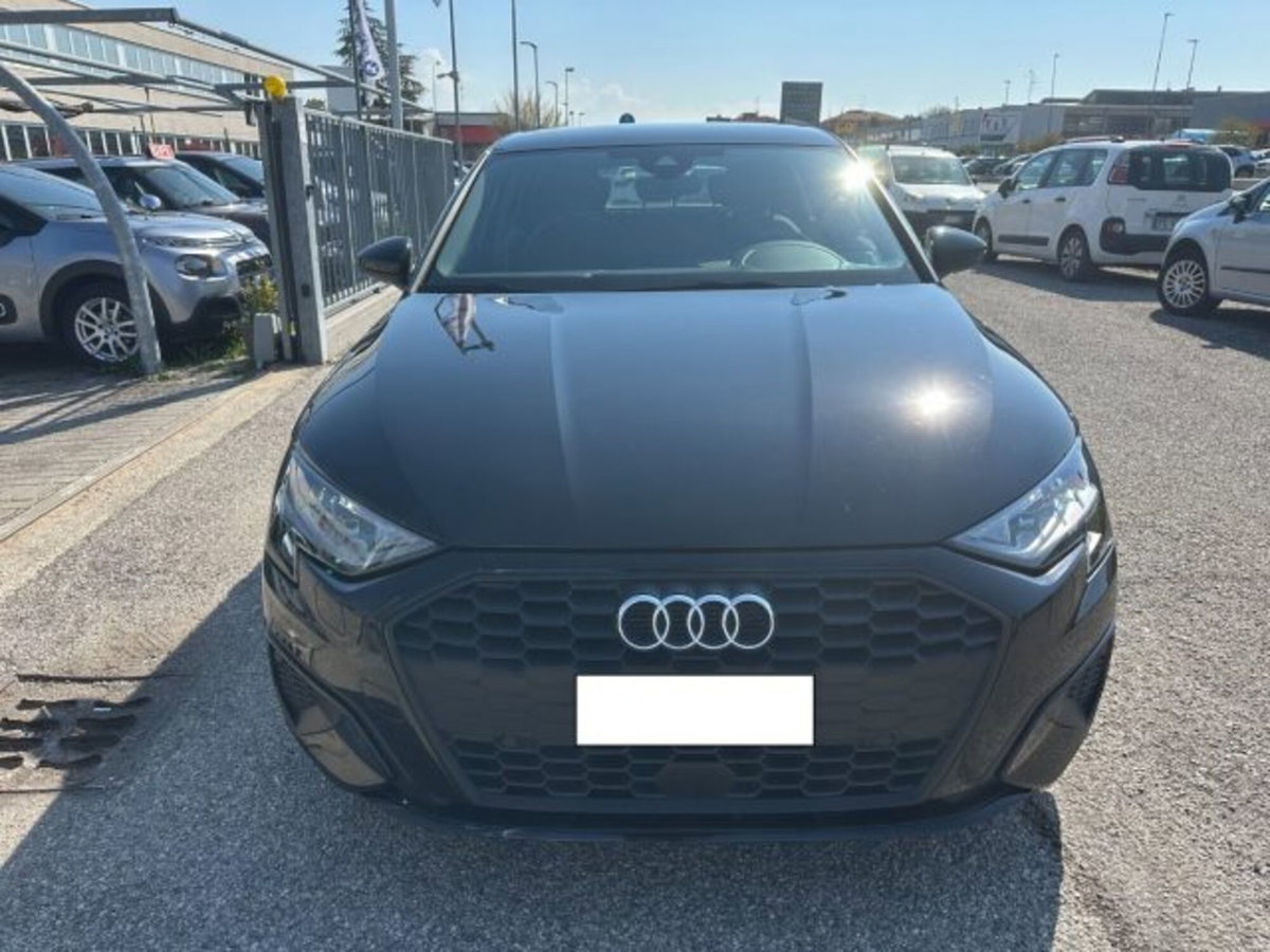 Audi A3 Sportback 30 g-tron S tronic Business Advanced (2)