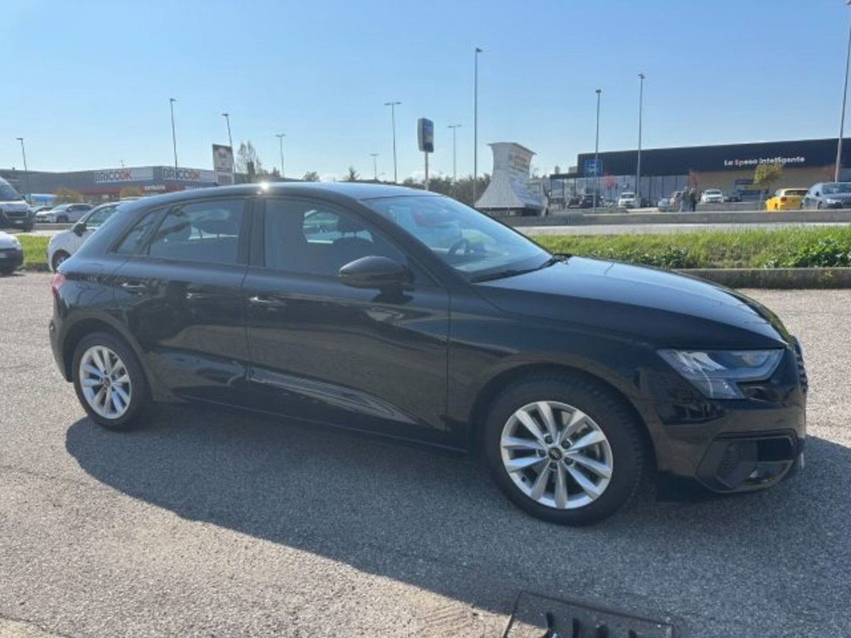 Audi A3 Sportback 30 g-tron S tronic Business Advanced (5)
