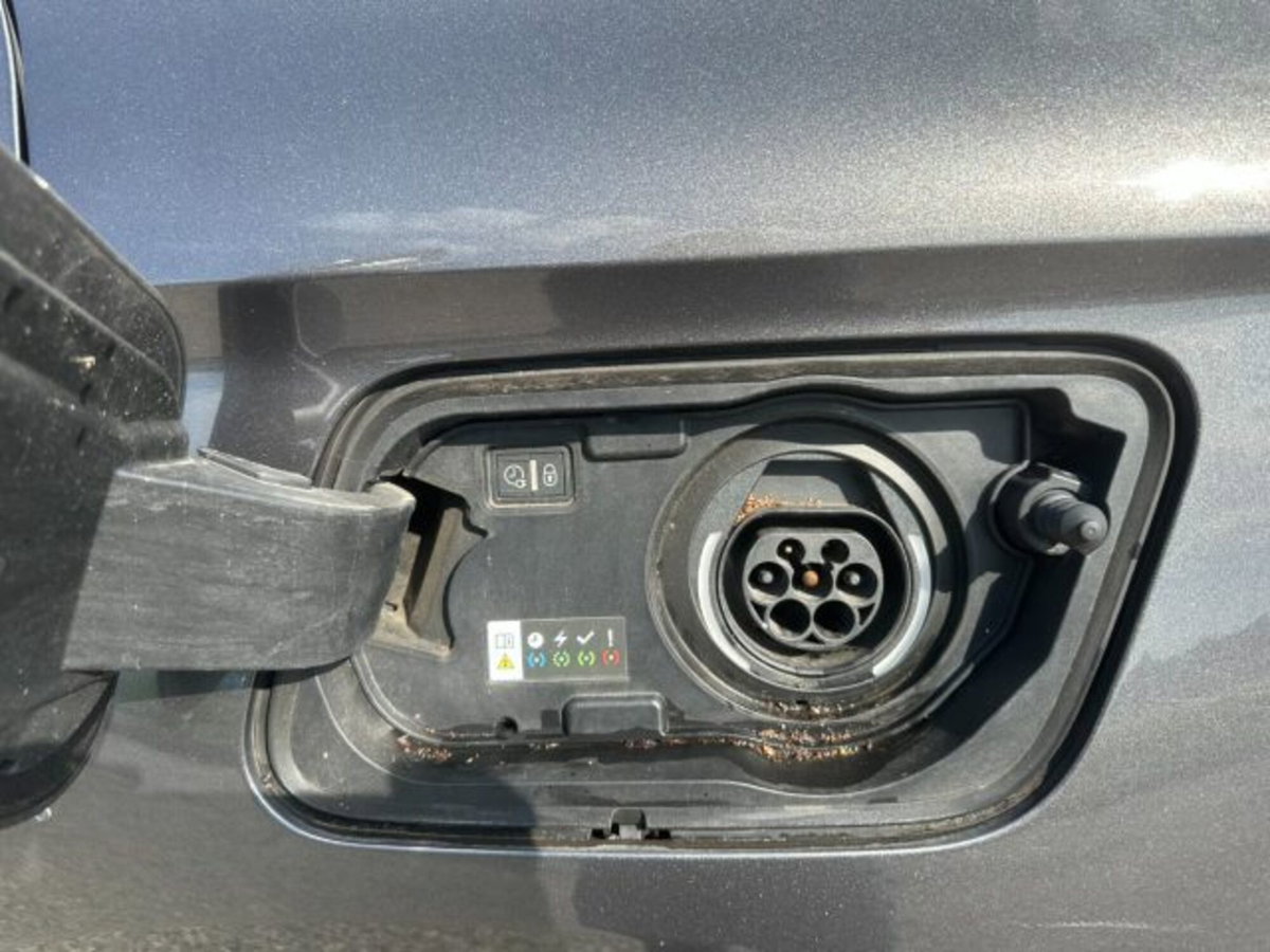 Opel Grandland X 1.6 Hybrid4 Plug-in aut. AWD (12)