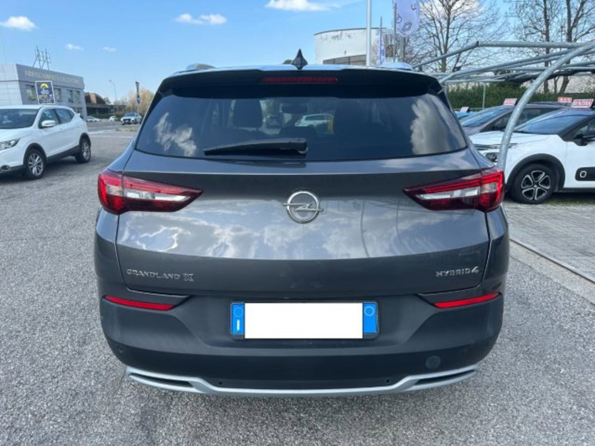 Opel Grandland X 1.6 Hybrid4 Plug-in aut. AWD (3)
