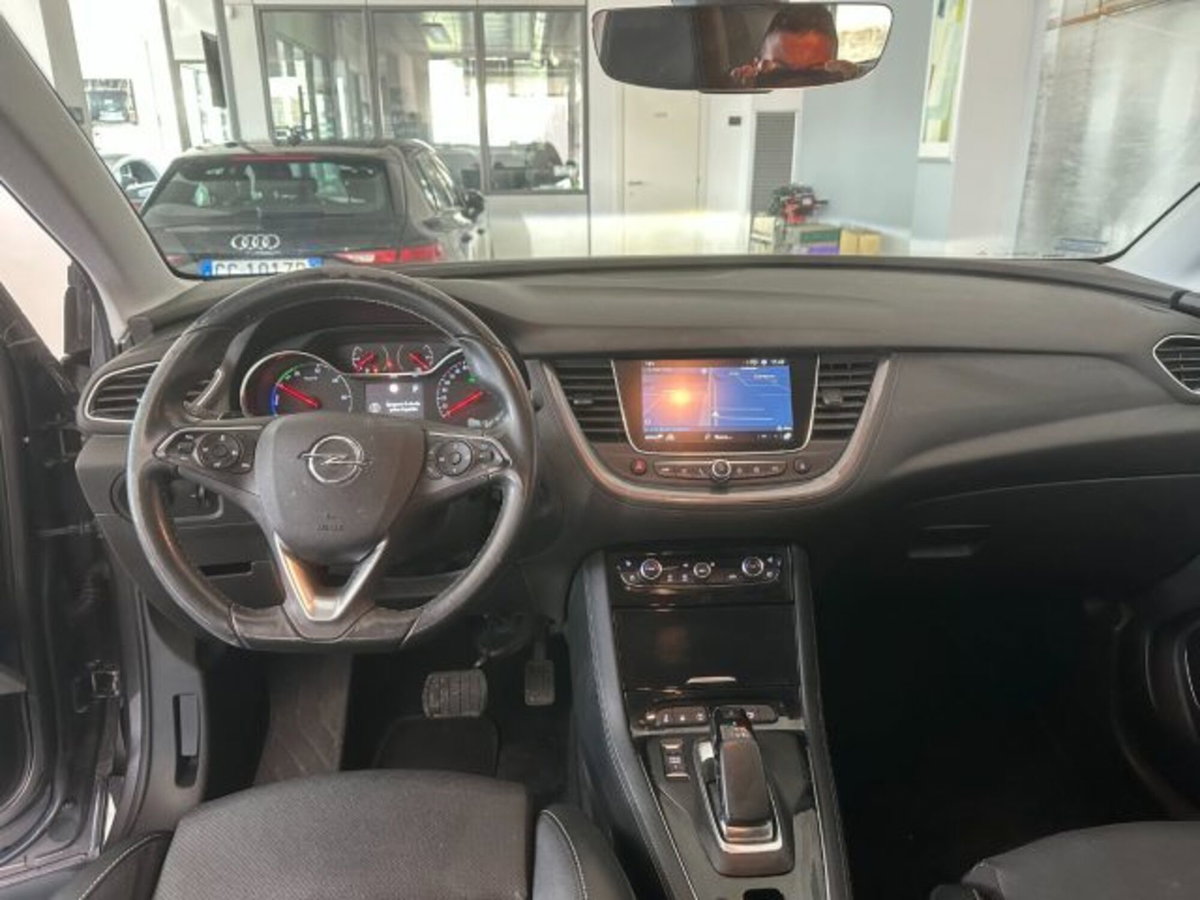 Opel Grandland X 1.6 Hybrid4 Plug-in aut. AWD (7)