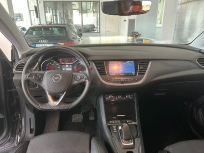 Opel Grandland X 1.6 Hybrid4 Plug-in aut. AWD (7)