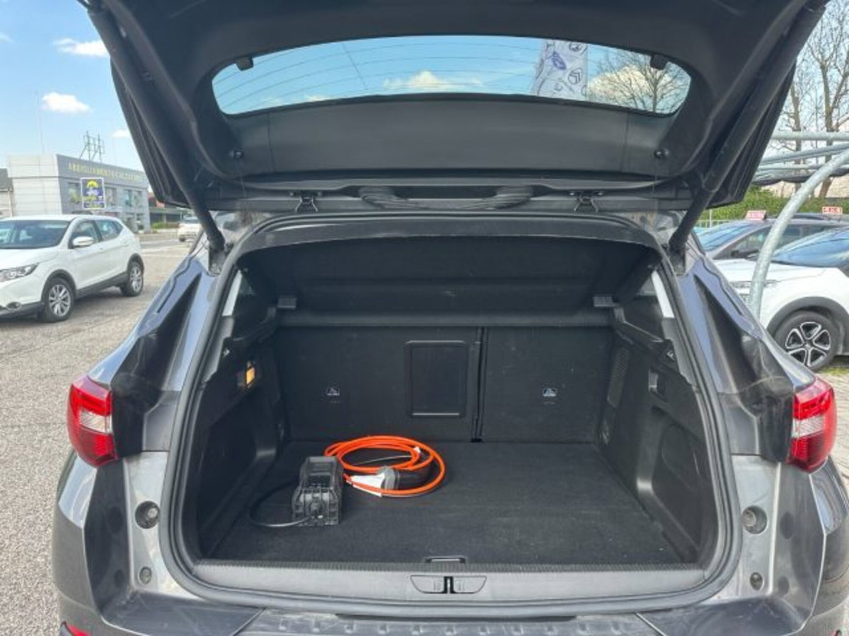 Opel Grandland X 1.6 Hybrid4 Plug-in aut. AWD (9)