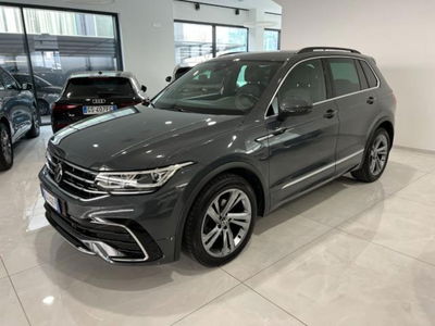 Volkswagen Tiguan 2.0 TDI 150 CV SCR DSG 4MOTION R-Line usata