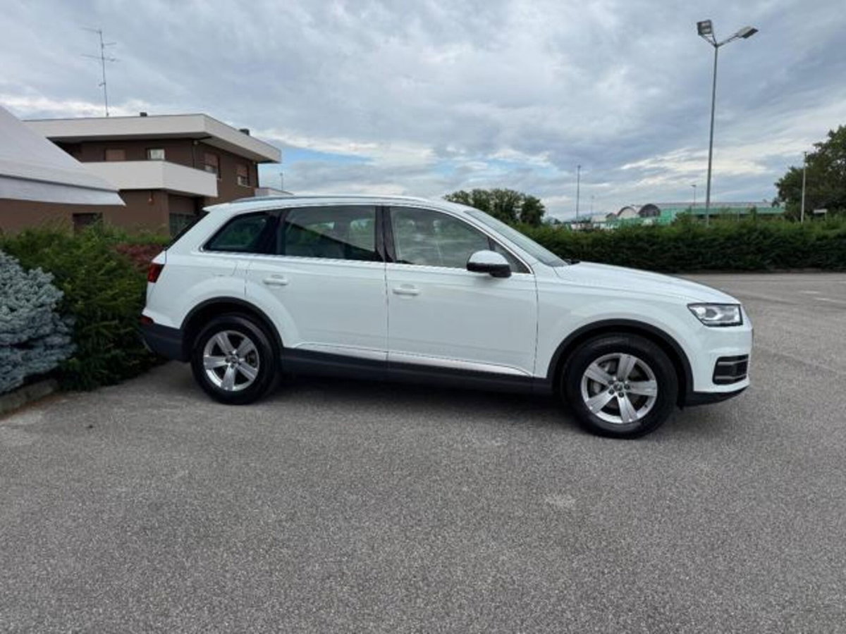 Audi Q7 3.0 TDI 272 CV quattro tiptronic Business (16)