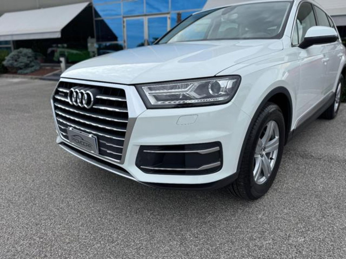 Audi Q7 3.0 TDI 272 CV quattro tiptronic Business (18)