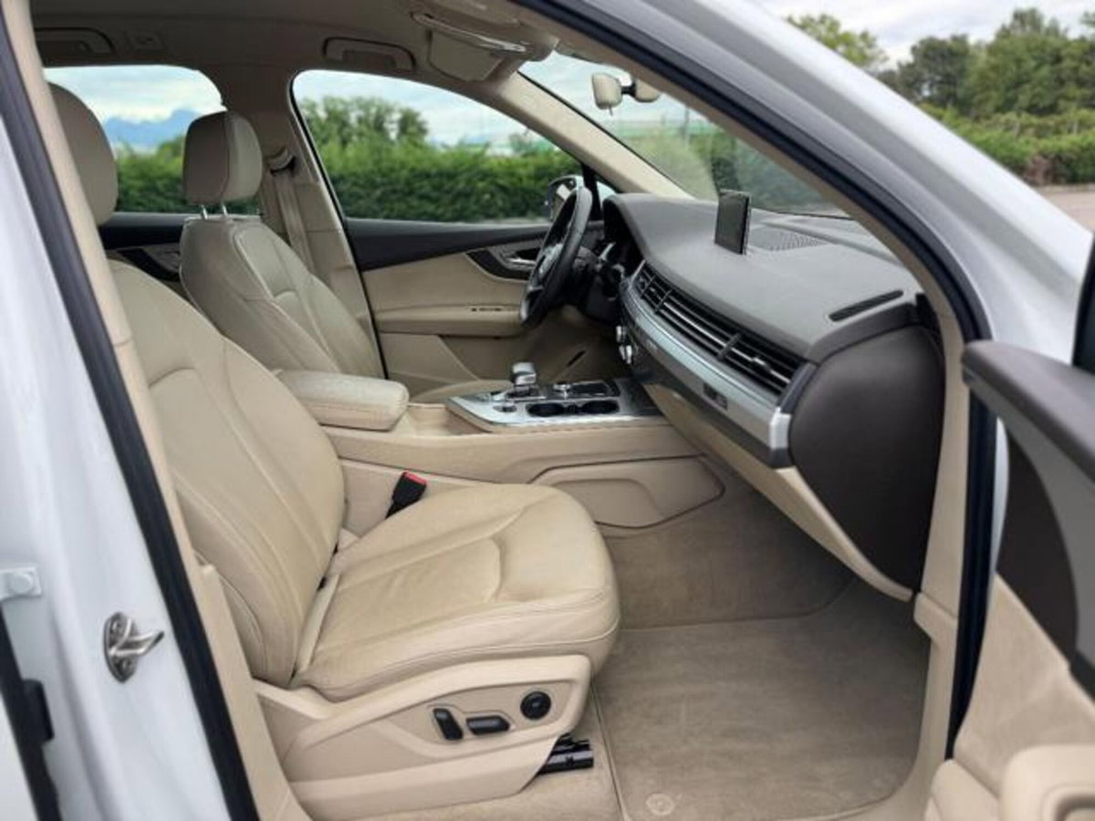 Audi Q7 3.0 TDI 272 CV quattro tiptronic Business (9)