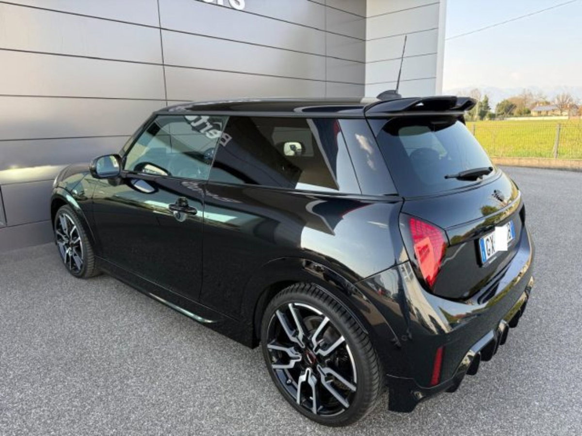 MINI Mini 2.0 Cooper S JCW (4)