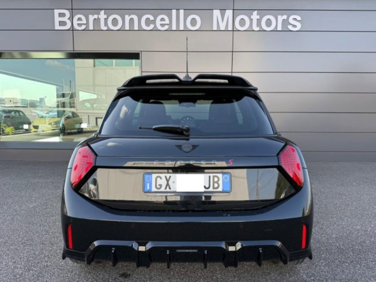 MINI Mini 2.0 Cooper S JCW (5)
