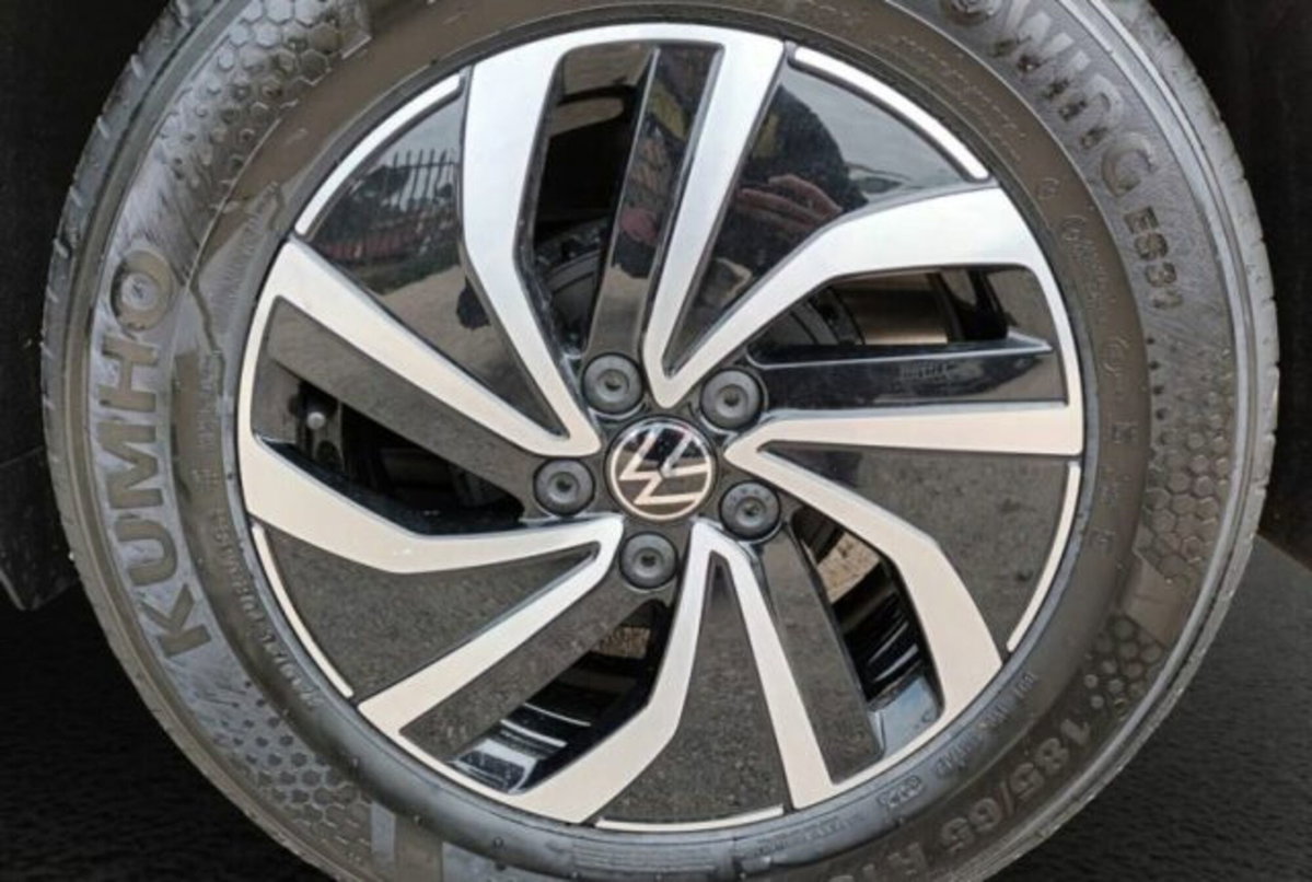 Volkswagen Polo 1.0 tsi Edition 95cv (4)