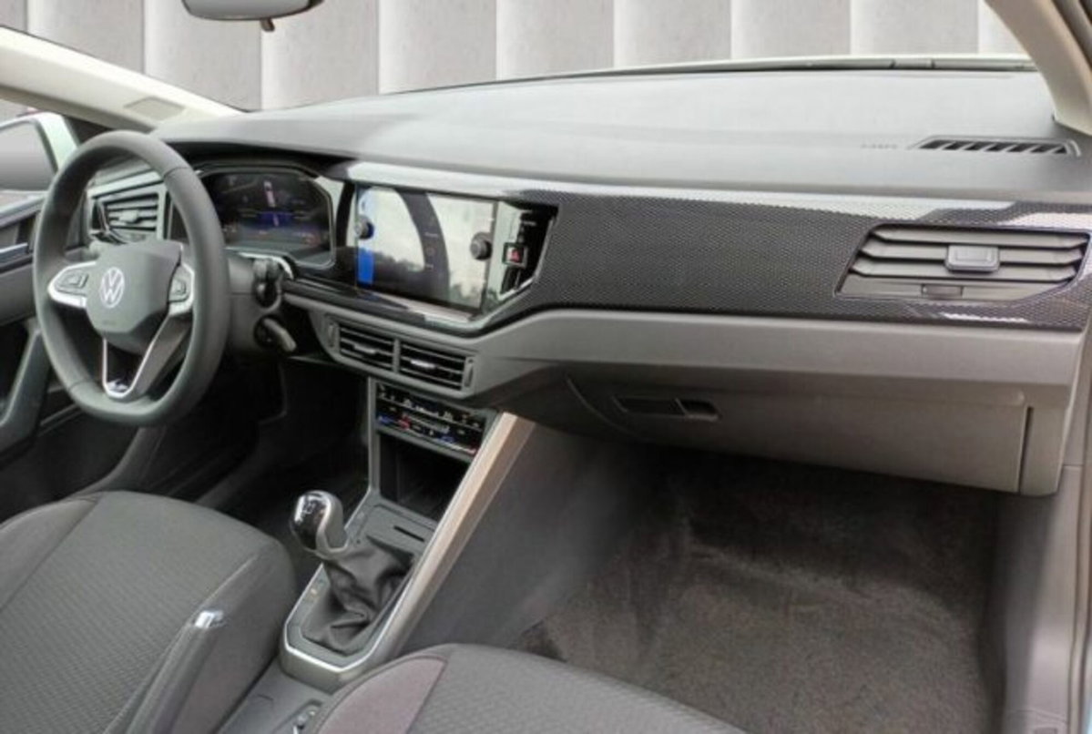 Volkswagen Polo 1.0 tsi Edition 95cv (9)