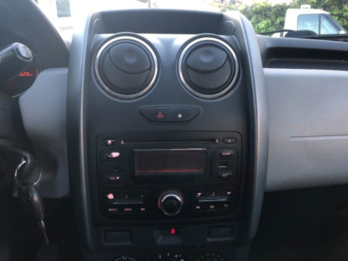 Dacia Duster 1.5 dCi 90CV 4x2 Ambiance (13)