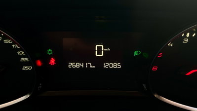 Peugeot 308 SW BlueHDi 120 S&S Allure (11)