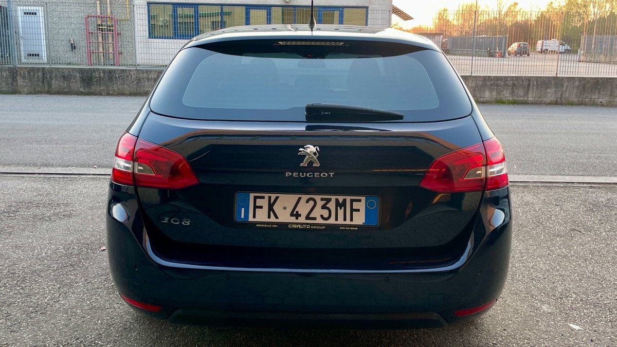 Peugeot 308 SW BlueHDi 120 S&S Allure (5)