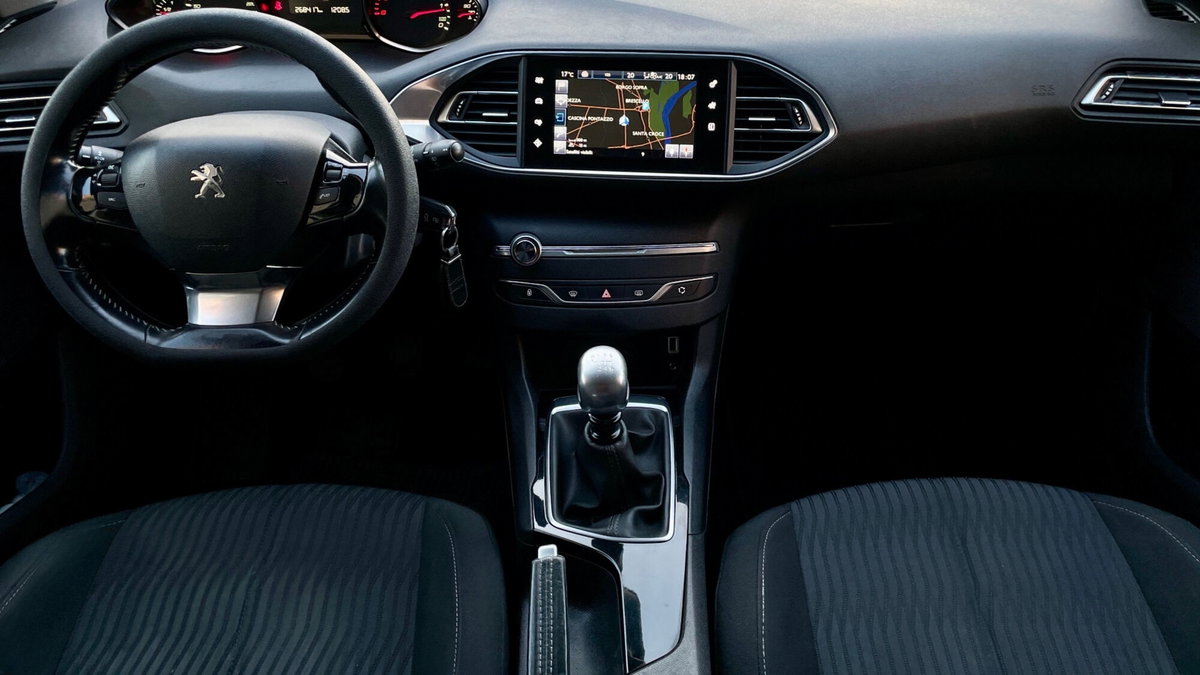 Peugeot 308 SW BlueHDi 120 S&S Allure (7)