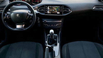 Peugeot 308 SW BlueHDi 120 S&S Allure (7)