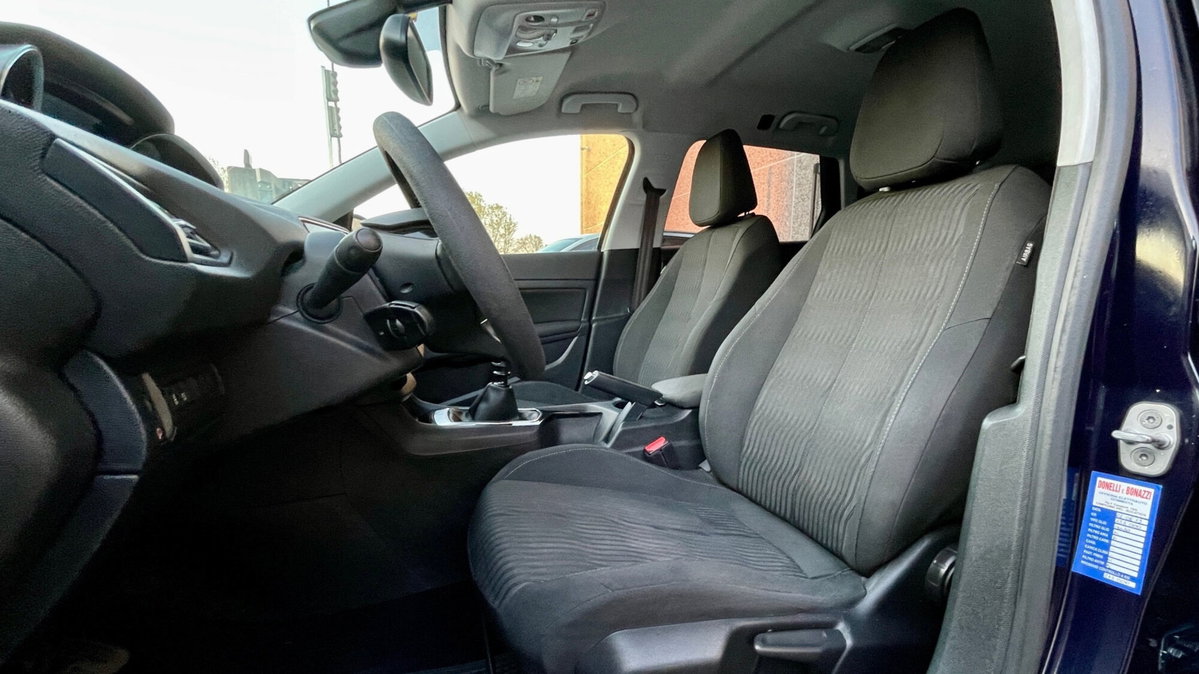 Peugeot 308 SW BlueHDi 120 S&S Allure (8)