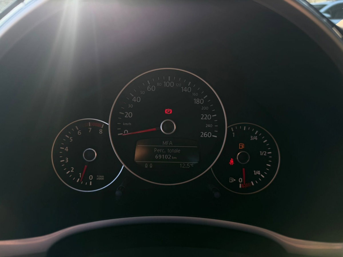 Volkswagen Maggiolino 1.4 TSI Sport (9)